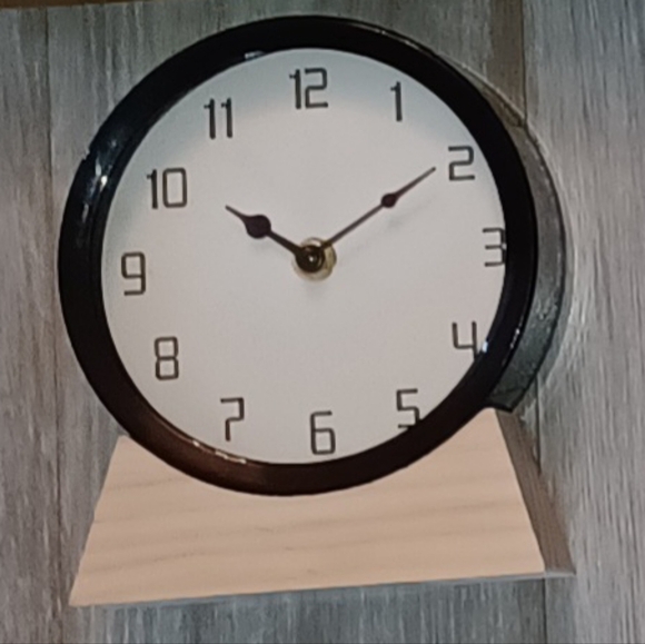 Decorate your space with this 10 item housewares bundle black wood light accent - Picture 5 of 7